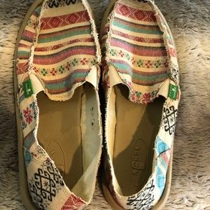 Sanuk Shoes